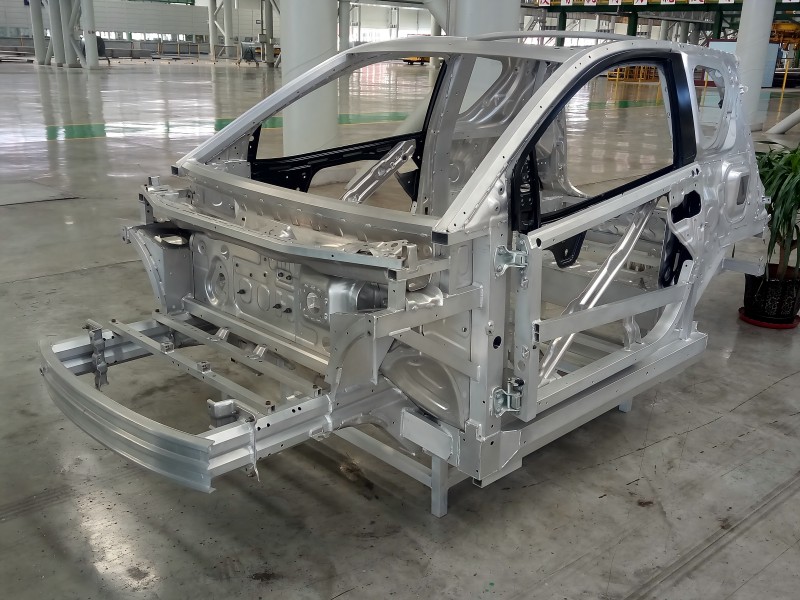 https://www.shmdmetal.com/high-quality-professional-aluminum-plate-factory-2024-t4-t351-aluminum-sheet-product/